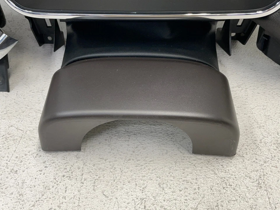 2017-2020 Lincoln Continental Dash Speedometer Cluster Bezel Cover Trim 1589 OEM - Image 4 of 4