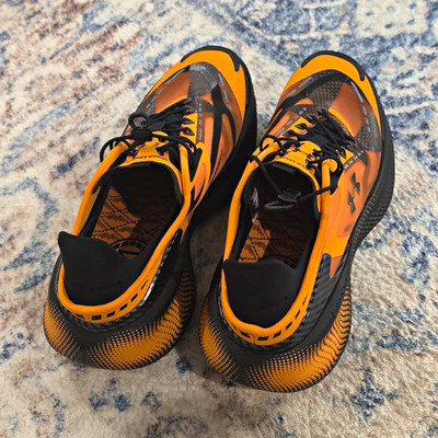 Under Armour Echo Slipspeed Low Top Lace Up Athletic Sneakers Orange/Black