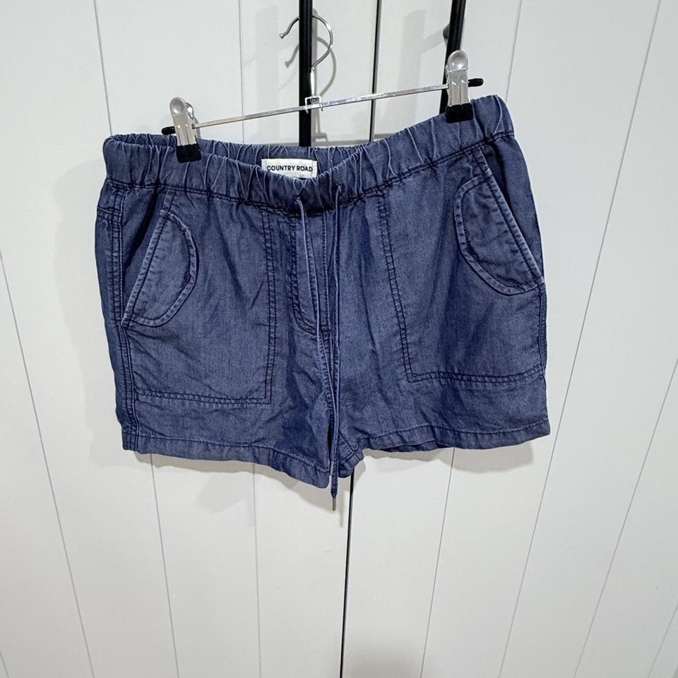 Country Road blue denim shorts Size 6 - elastic waist could easily suit to size