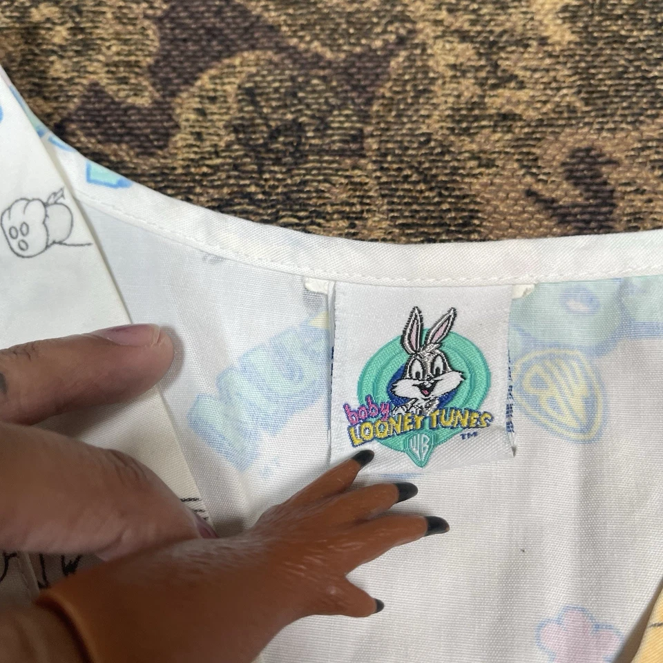 Vtg Baby Looney Tunes Women Scrub Top Large Blue 2000 MilLooneyUm - Image 3 of 4