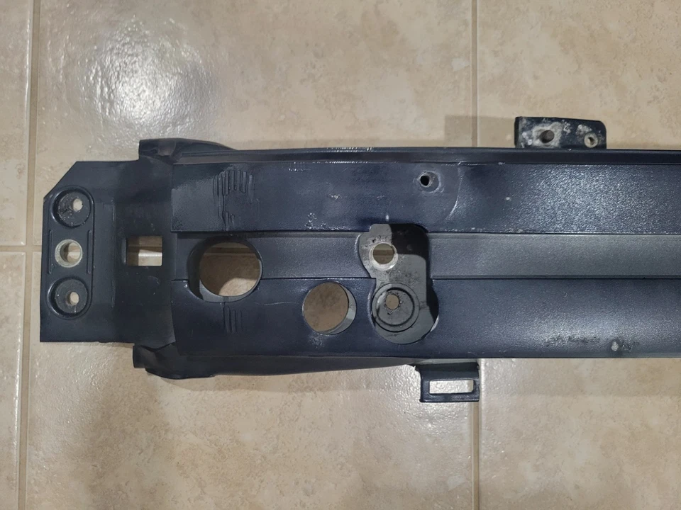 Amortiguador de impacto de parachoques delantero metálico Volvo V70, S60, V70 XX 2001-2007 (08652097) Foto 2 de 4