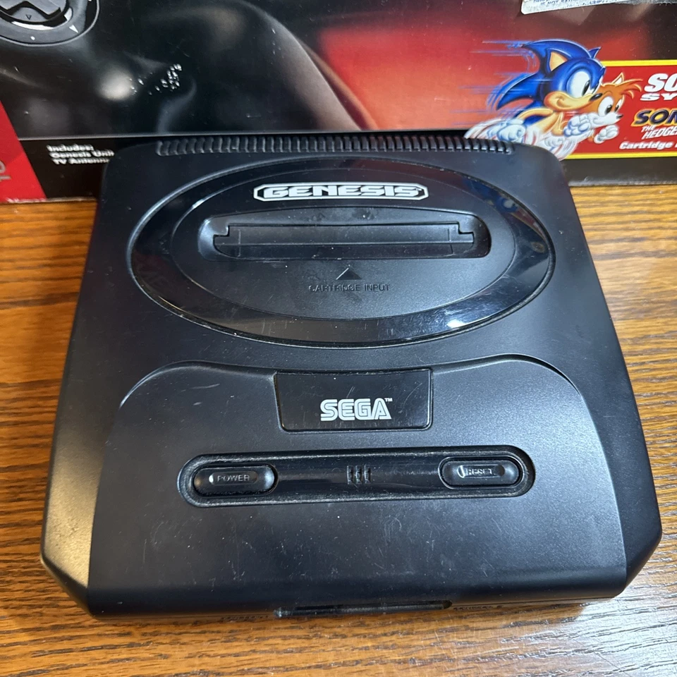 Sega Genesis Model 2 Console and Games Bundle w/Box MK-1631 Sonic 2 - Image 3 of 4