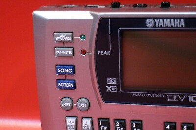 USED YAMAHA QY100 QY 100 Sampler Sequencer Sound Module U2905