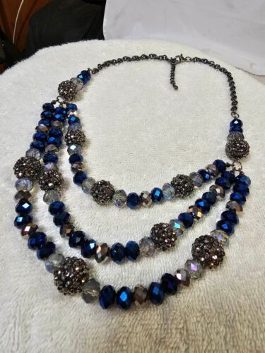 Beautiful Vtg Necklace w/ metallic blue gray bead… - image 1
