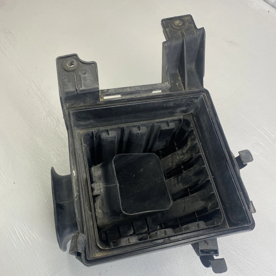 Dodge Ram Durango 2004-09 5,7 caja de aire limpiador de admisión filtro carcasa inferior Foto 2 de 4