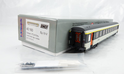 LS Models 40160 Personenwagen 1. Kl ''Corail'' der SNCF Ep IV-V sehr guter Zustand