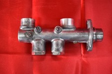 70-71 Datsun 240z Series 1 Brake Master Cylinder Oem Used Wo Reservoirs 70-71 Datsun 240z Series 1 Brake Master Cylinder Oem Used Wo Reservoirs