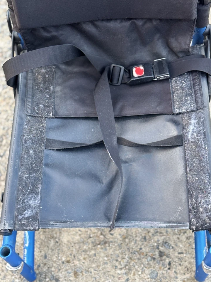 Marco de silla de ruedas manual plegable Quickie 2 Lite 17” de ancho x 17” de profundidad - LEER DETALLE Foto 2 de 4