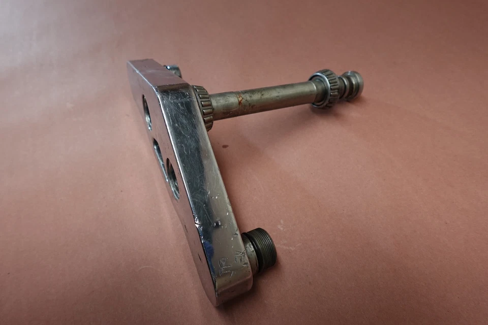 Harley-Davidson Road King 2007-2011 FLHR triple árbol abrazadera inferior vástago Foto 2 de 4