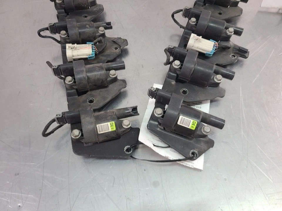 C6 Corvette Grand Sport 2011 conjunto de 8 piezas de encendido/paquete de bobinas con soportes - OEM Foto 2 de 4