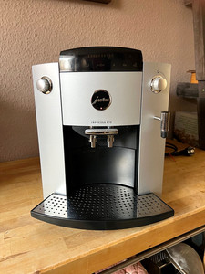 Jura F70 Kaffeevollautomat - Komplett REVIDIERT - IN - STAND - GESETZT -TOP