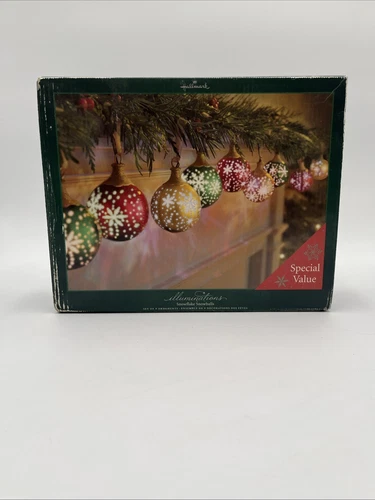 2005 Hallmark QLM7932 "Snowflake Snowballs" Illuminations Ornament NIB