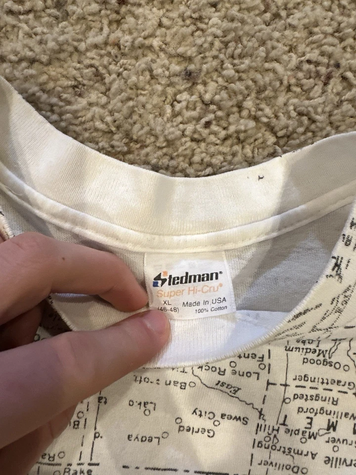 Camiseta gráfica vintage con estampado de mapa de Iowa puntada única XL amarilla Foto 3 de 4