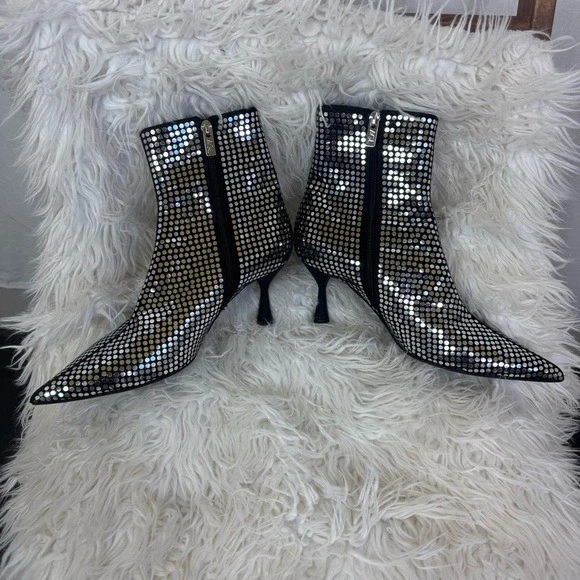 NEW AGL Black Sequins Silver Leather Pointed Toe Side Zip Ankle Boots 40 US 9 - Image 3 of 4