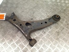Triangle de suspension Toyota PRIUS