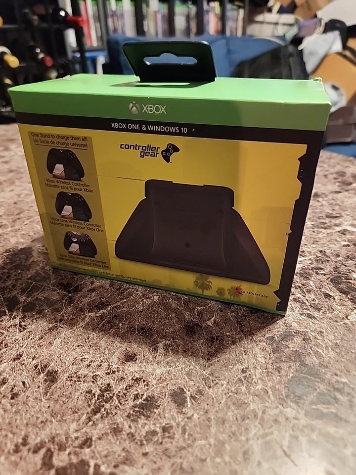 Controller Gear Cyberpunk 2077 Limited Edition Xbox Pro Charging Stand - Image 3 of 4