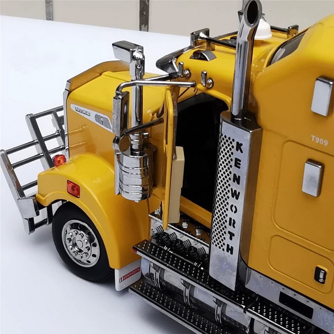 EXCLUSIVE 1/32 Kenworth T909 Prime Mover Truck Yellow Diecast Car