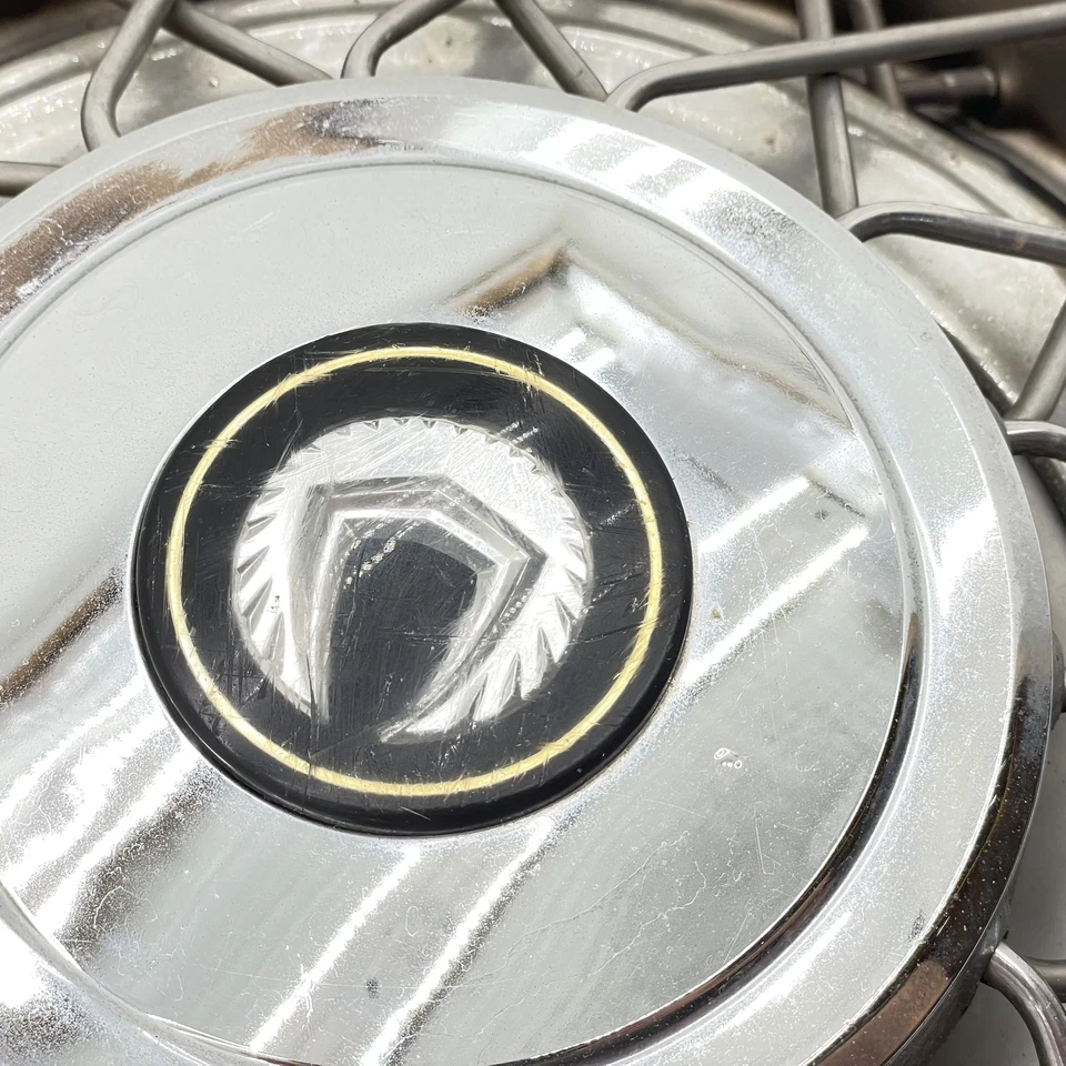 Chrysler LeBaron Mopar 1990-1995 15" radios tipo cable tapacubos cubierta de rueda W277 Foto 4 de 4