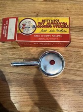 ANTIQUE BETTY BOB TOY ALUMINUM COOKING UTENSIL  BOX CHARLOTTE NC CHICKEN FRYER