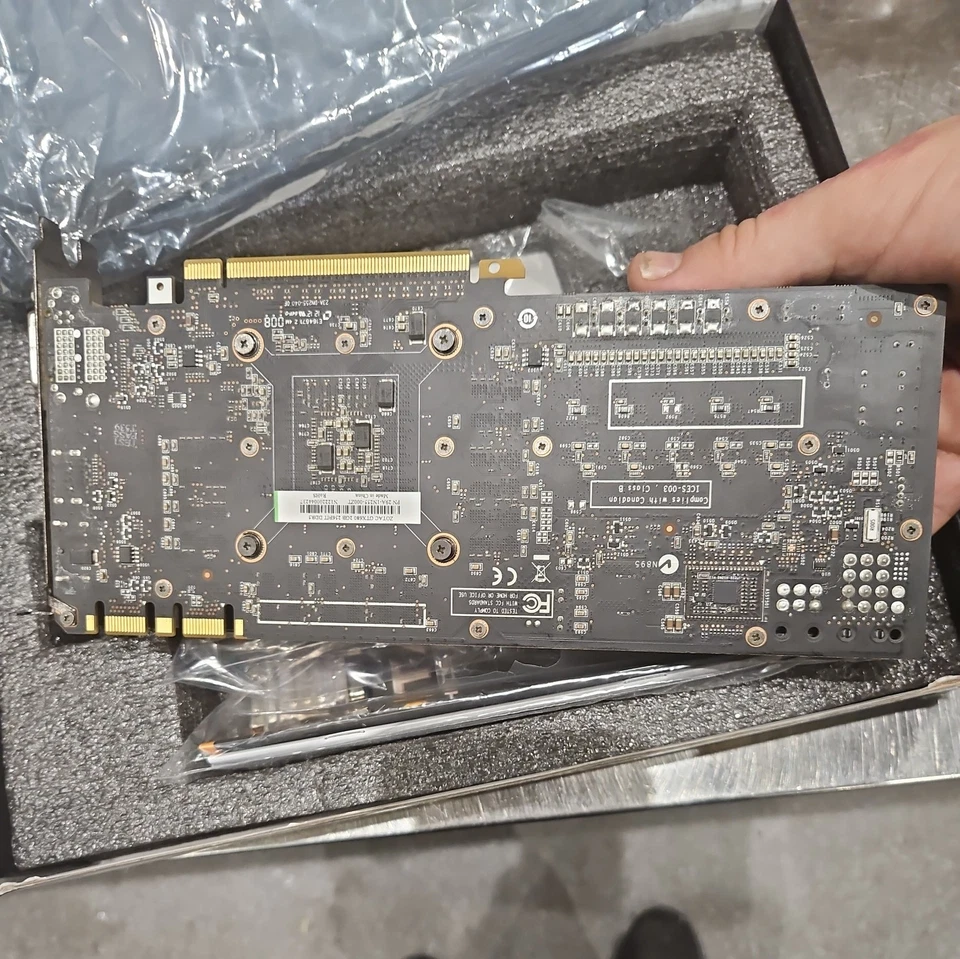 MSI Geforce GTX 680 2GB GDDR5 N680GTX Graphics Card - Image 2 of 4