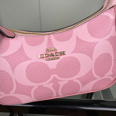 COACH ピンク ロゴ入り ショルダーバッグ CAL51 NWT Coach Teri Shoulder Bag In Signature CAL51 Powder Pink 100