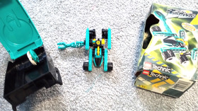 Lego Technic Throwbots Lot of 4 -8500-8502-8506-8507 with Cases, 2 Discs