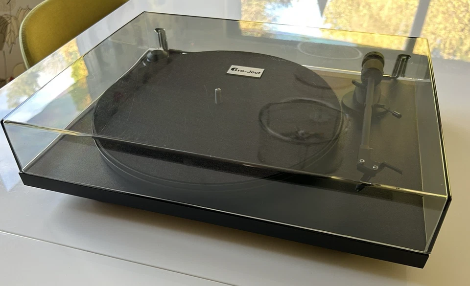 Pro-Ject Primary E Black Turntable - Excellent condition - Image 3 of 4
