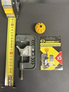 CK ARMOUR SLICE SWA stripping Tool with 5 Spare Brand New Blades