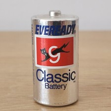 Vintage Eveready Size C 9 Lives Logo Flashlight Battery No. 935 - Dead Battery
