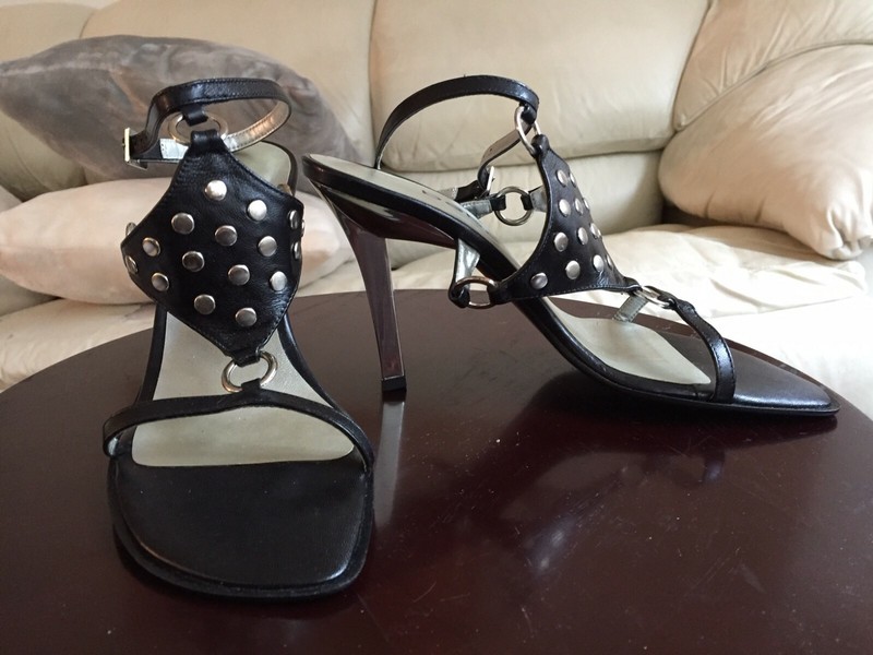 Bebe “Ida” Black Leather Silver Studded Sandals – New In Box – Size 7
