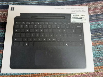 [Neu] Microsoft Surface Pro Keyboard mit Surface Slim Pen [Schwarz] 