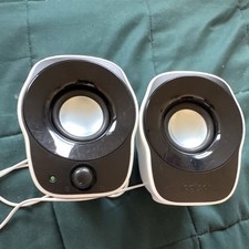 Logitech Z120 2.0 Compact Stereo Speakers USB-Powered Wired 3.5mm White/Black