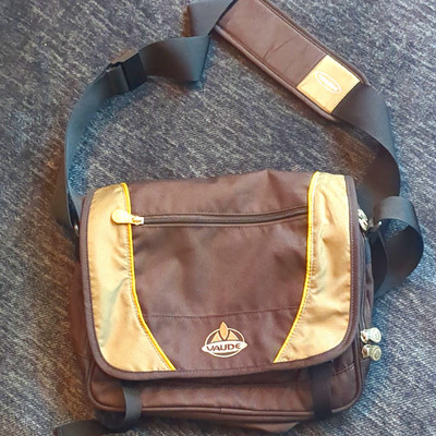 VAUDE Rom M Messenger Bag Mocca Brown Crossbody Travel Commuter Shoulder Bag