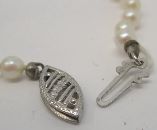 Collar de perlas graduadas vintage de oro blanco de 10k de 3,5 mm a 6,5 mm años 60 perlas Akoya Foto 4 de 4