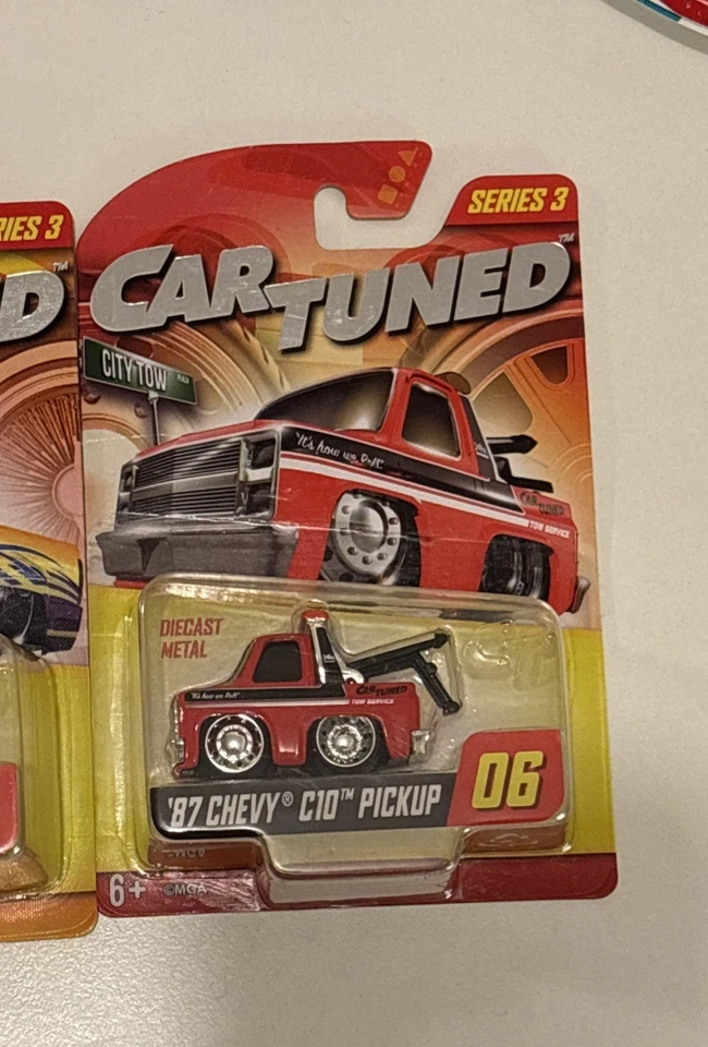 MGA Coche Tuned WALGREENS SERIE EXCLUSIVA 3 87 CHEVY C10 GRÚA y Toyota 85 Foto 3 de 3