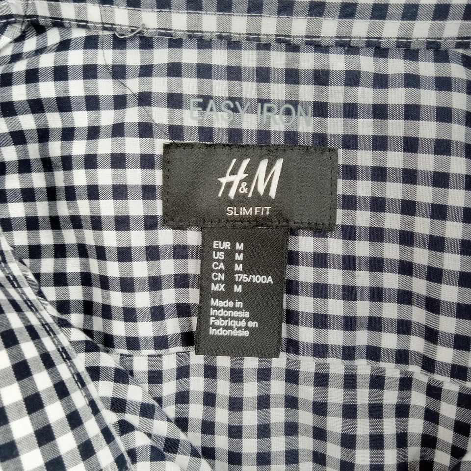 Camisa HM Para Hombres Mediana Azul Marino Blanca Calce Ajustado Fácil Hierro Cuadros Guinga Abotonada Foto 2 de 4