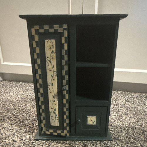 Green/Beige Checkered Painted Wood Freestanding Cabinet 10in, 1 Door 1 Shelf