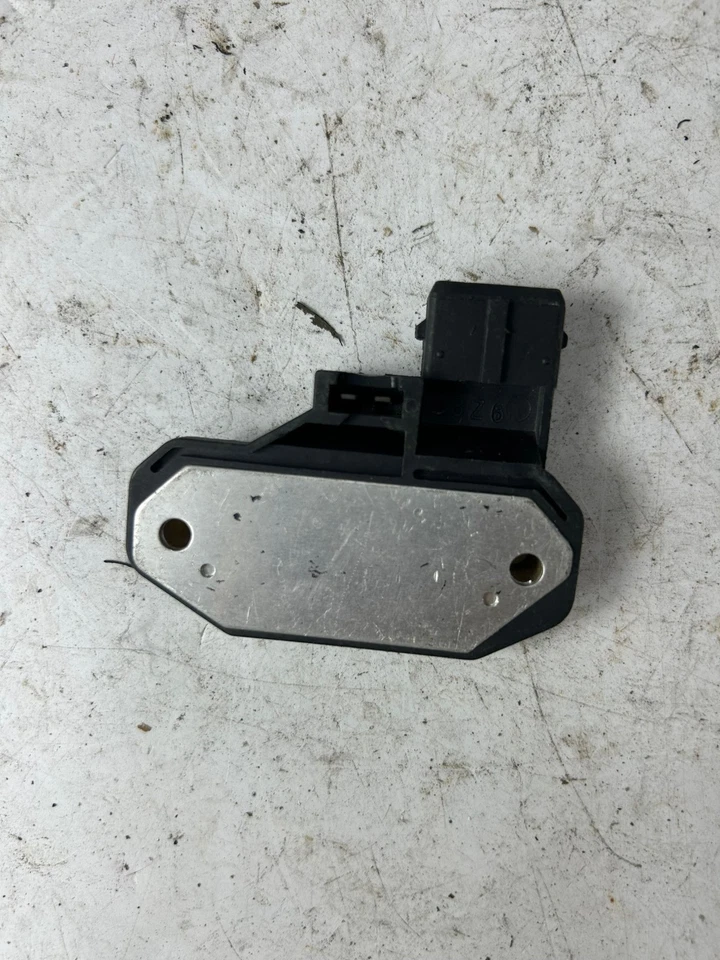 Stock new Distributor Module 2525747A & C062D017 FOR Peugeot 405 Bosch Original - Image 2 of 4
