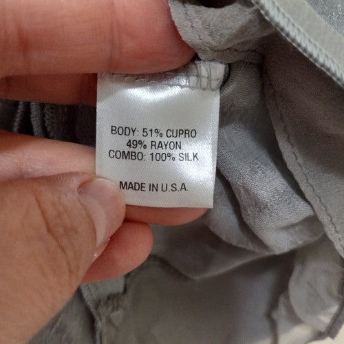 LOLA & SOPHIE Women's Gray V Neck Cupra Rayon Blend Casual Top Size S OZ1 - Picture 3 of 4