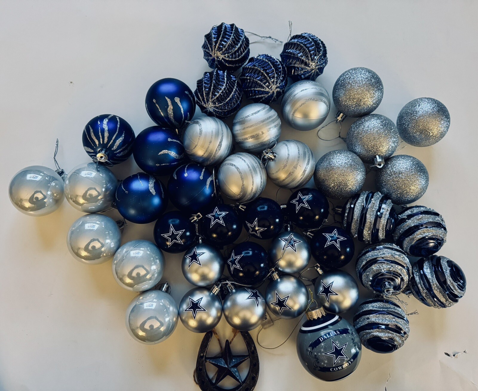 Dallas Cowboys Christmas Tree Ornaments Set with Festive Tree Skirt for Holiday Decorations