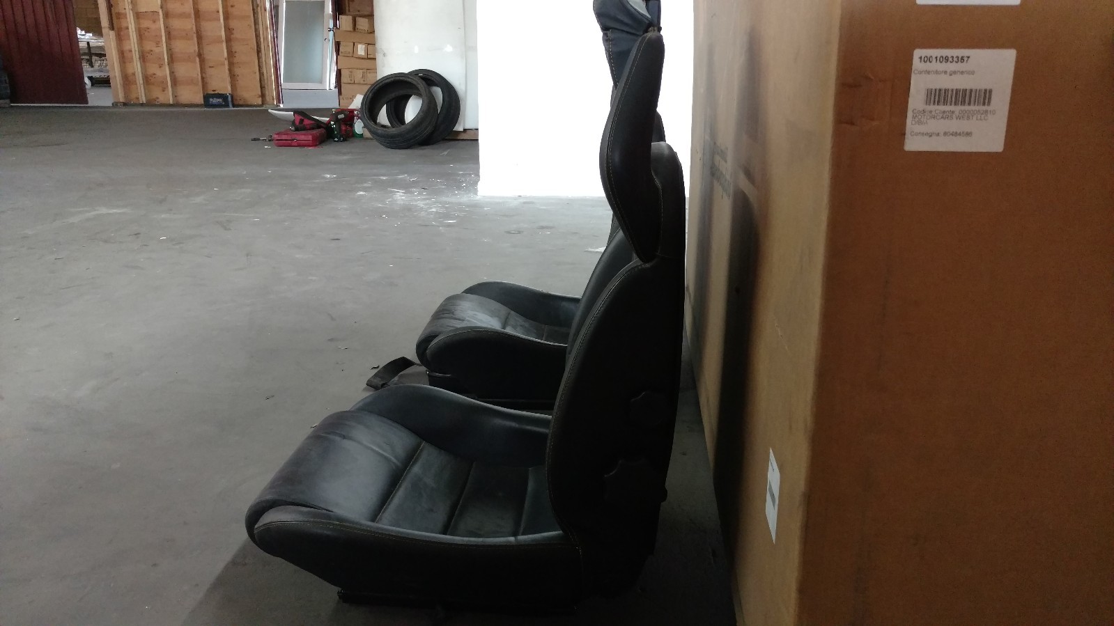 LAMBORGHINI MURCIELAGO OEM SEATS (DAMAGED)