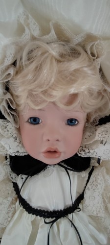 "SHANDEE " By Janis Berard KAIS 23" Porcelain Doll. Limited to ONLY 1K. BOX/EXC - Picture 9 of 16