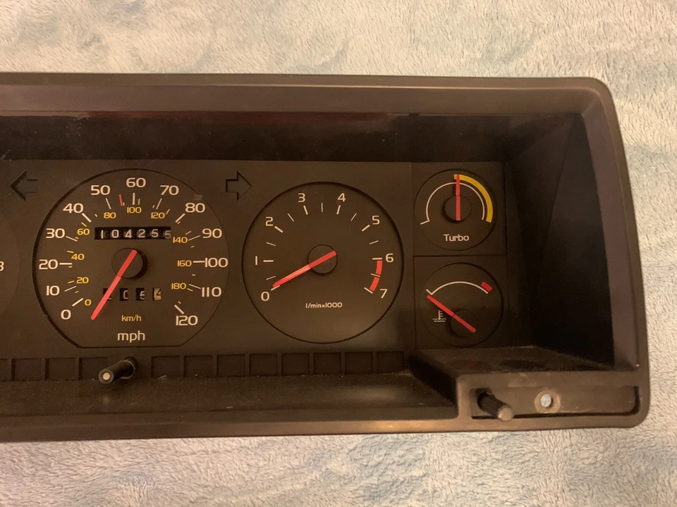 Velocímetro de cuadro de instrumentos turbo Volvo 740 760 1983-1989 104 k OEM Foto 4 de 4