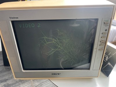Vintage Sony Trinitron KV-13fm13 Television White