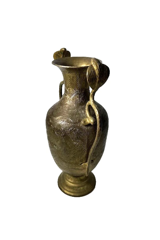 "Un hermoso jarrón antiguo indio de latón grabado serpiente cobra doble mango urna 10""" Foto 3 de 4