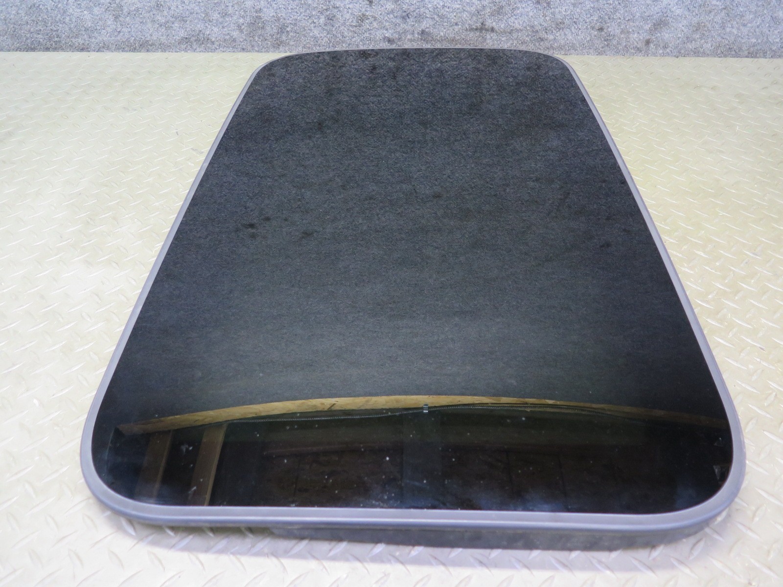 2006-2012 BENTLEY FLYING SPUR FRONT UPPER SUNROOF MOON ROOF GLASS WINDOW PANEL