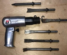 TESTED Universal Tool UT-2225 Heavy Duty Air Hammer Needle Scaler with Bits