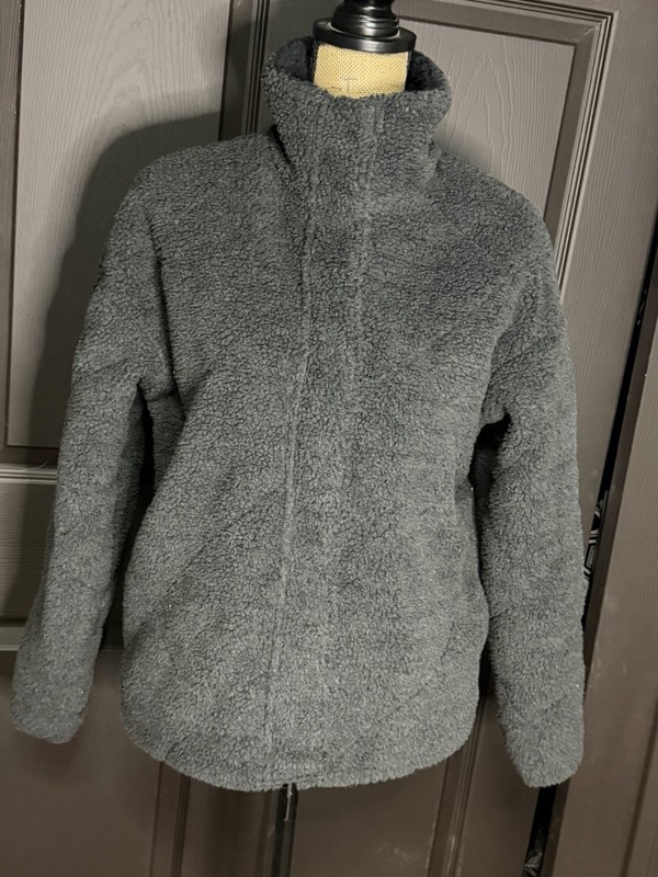 Universal Thread Women's Faux Fur Zip Up Collared Sherpa, Size Xs New W/ Tags