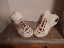 minnetonka moccasins size 6.5 women White