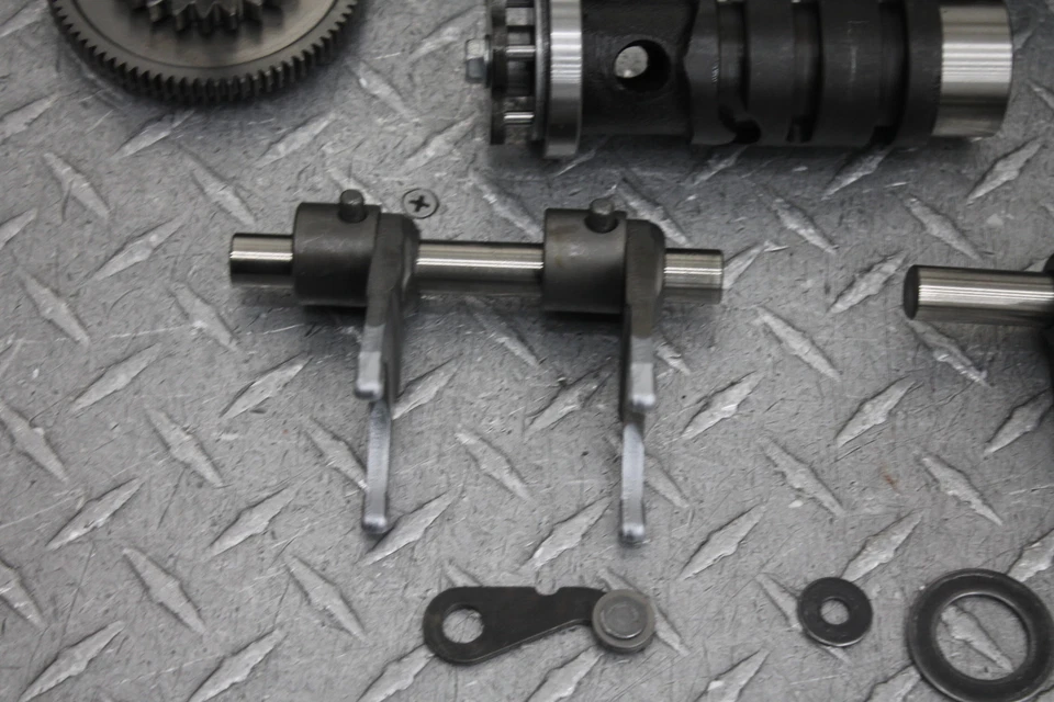 1981 HONDA CM400E ENGINE MOTOR TRANSMISSION TRANNY GEARS - Image 3 of 4